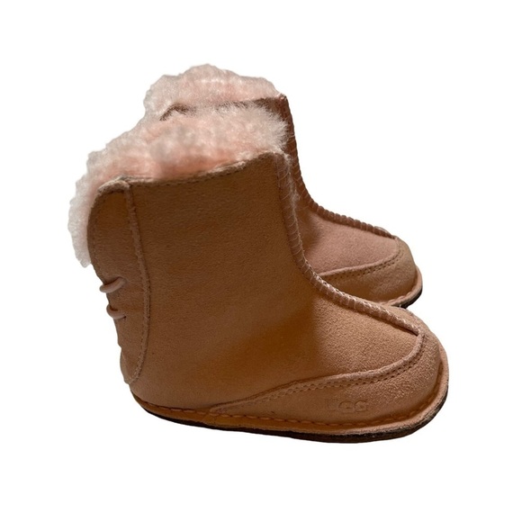 UGG Girl Boots Size M - Picture 4 of 8